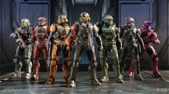 Halo Infinite's most bizarre glitch is sending Spartans for romantic strolls