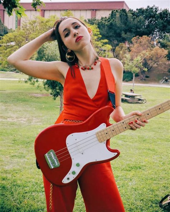 Harley Quinn Smith - Bio, Age, Net Worth, Height, In Relation, Nationality
