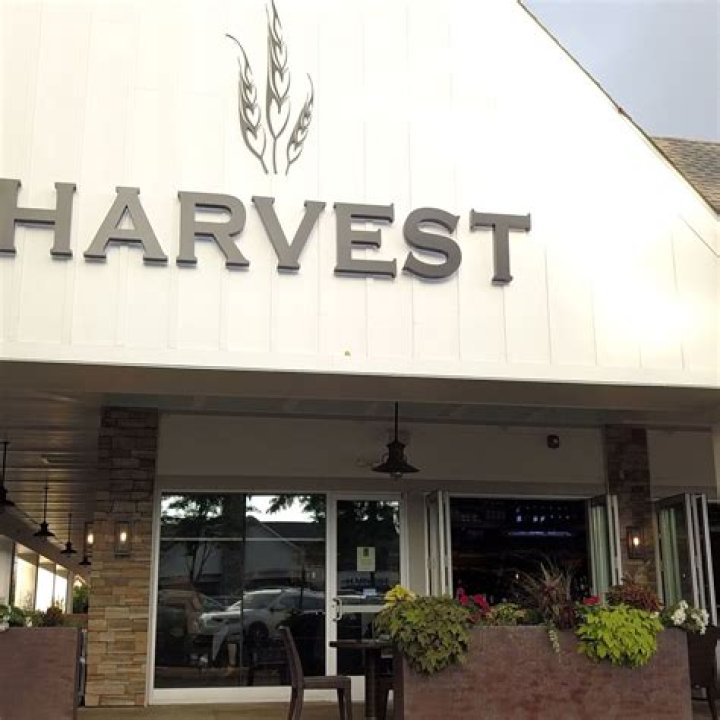 	Harvest Seasonal Grill and Wine Bar introduces brunch at Delray Beach location	