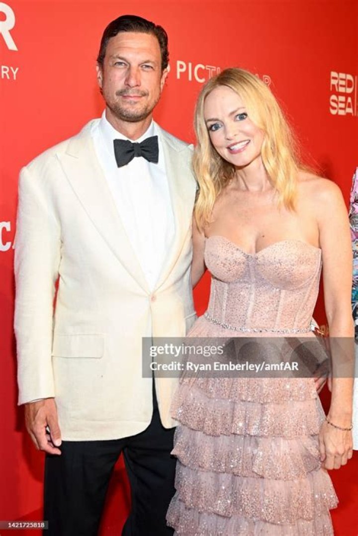 Heather Graham Husband: Is She Married to Boyfriend John de Neufville?