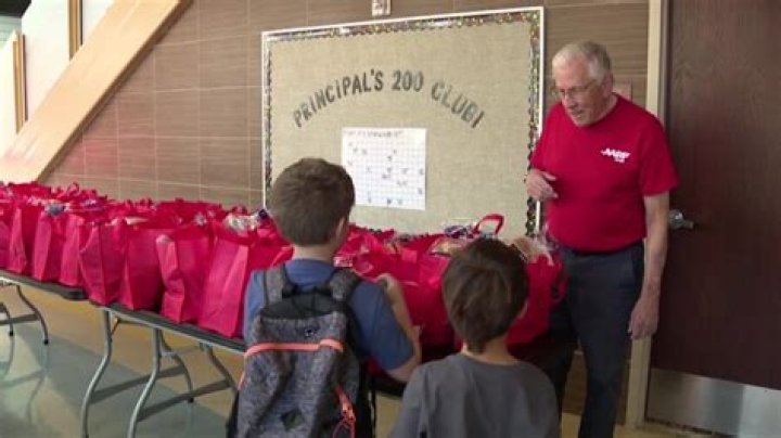 Helpers with mobile pantry at Midvale Elementary know need has no season