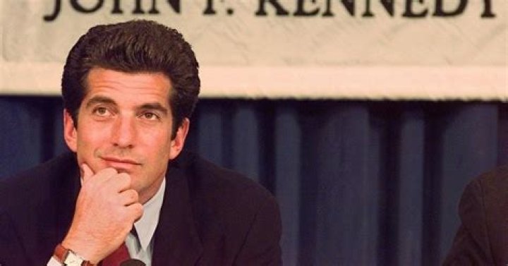 	HOLLYWOOD DOCTOR, SON DIE IN CRASH	