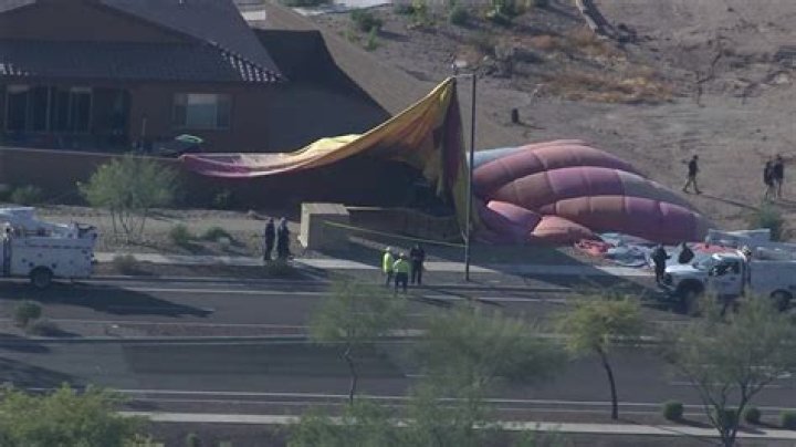 Hot air balloon crashes with 9 people on board celebrating a birthday in North Phoenix