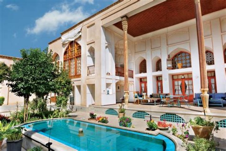 Houses in Iran - FamousFix.com list