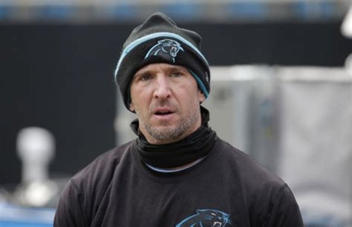 How much is the St. Louis BattleHawks WR coach worth? 