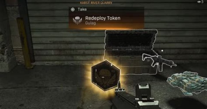 How to get Warzone Redeploy Extraction tokens for instant revives