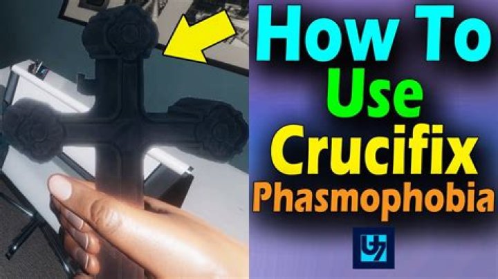 How to Use the Crucifix in Phasmophobia, Explained