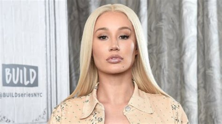 Iggy Azalea's Boobs: A Celebration Of Confidence And Beauty