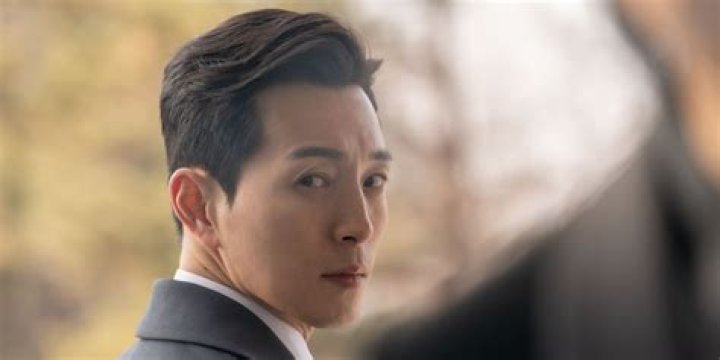Is Jung Sung-Il Married? Does the Glory Cast Have a Wife?