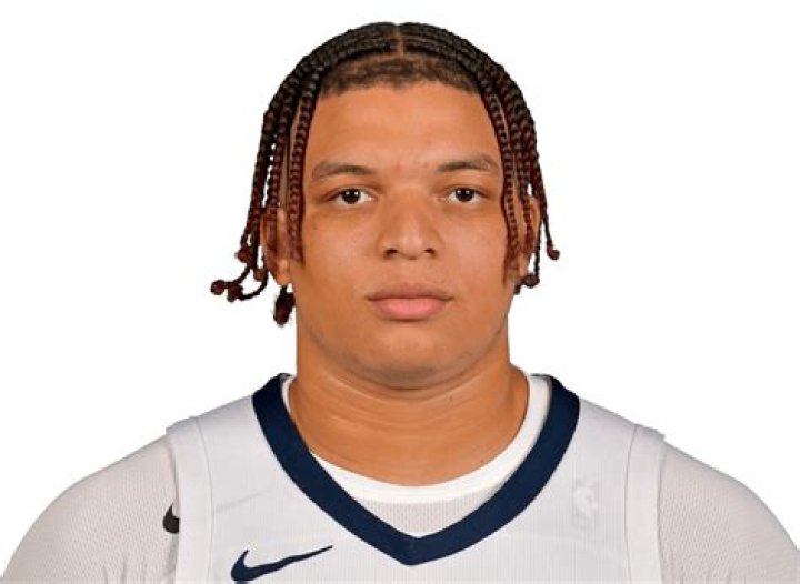 Is Kenneth Lofton Jr. related to Kenny Lofton, the baseball player?