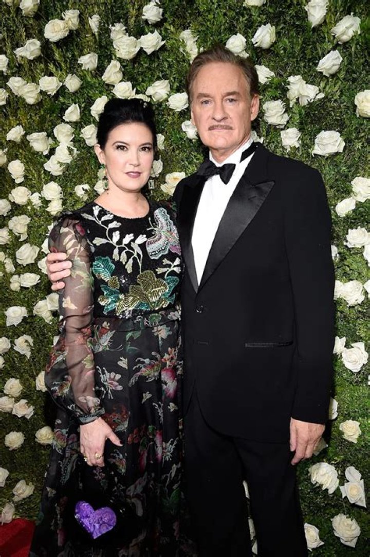 Is Phoebe Cates Happily Married To Husband Kevin Kline? What About Her Past Relationship & Affairs?