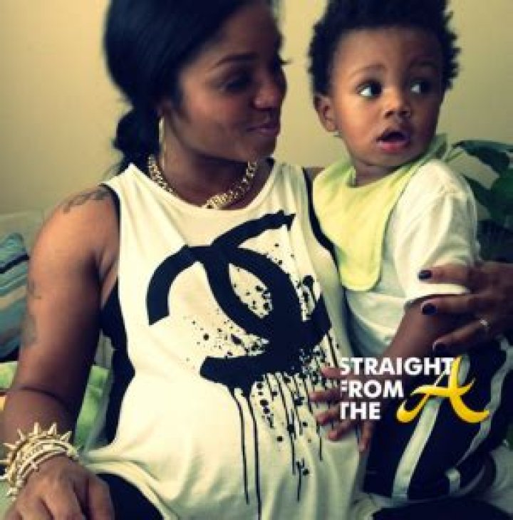 IS RASHEEDA FROST PREGNANT? FANS THINK IT’S MENOPAUSE