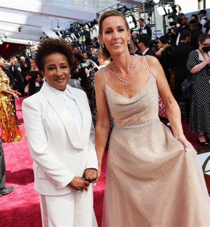 Is Wanda Sykes Married? A Deep Dive Into The Life Of The Comedian