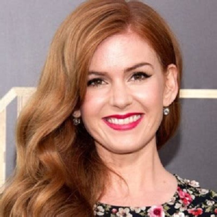 Isla Fisher - Bio, Age, Net Worth, Height, Married, Nationality, Body Measurement, Career