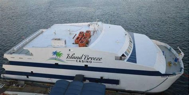 	Island Breeze casino cruise ship gets flowing	
