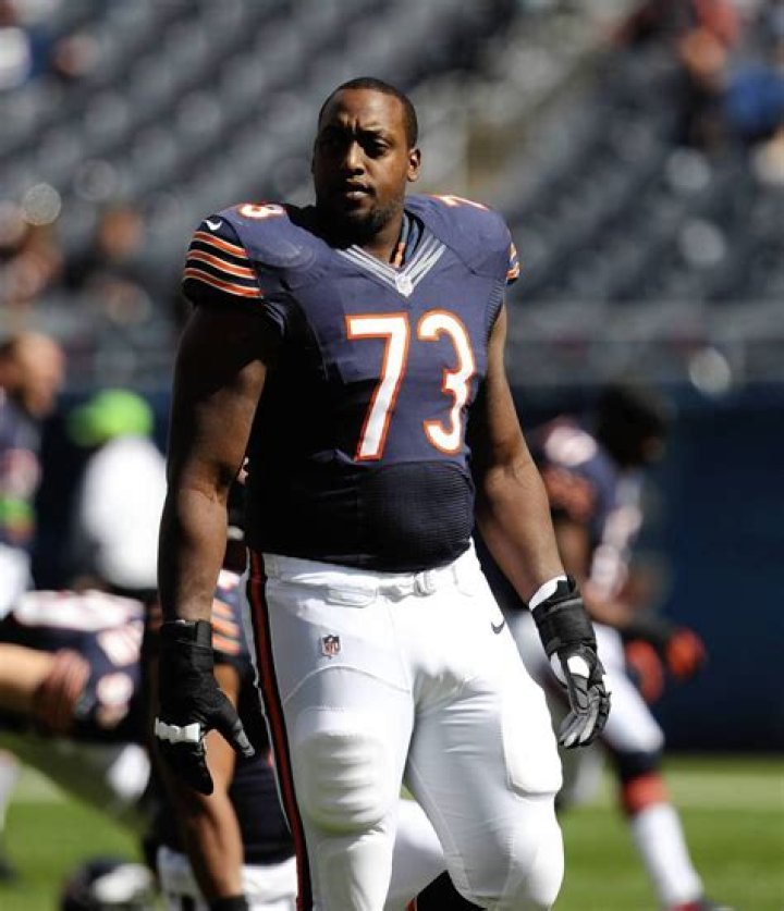 	J’Marcus Webb expected to fill in as Dolphins’ starting right tackle	