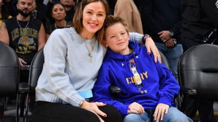 James And Jennifer Garner: A Deep Dive Into Their Lives And Careers