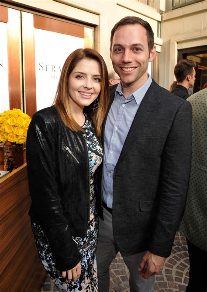 Jason Wayne, Jen Lilley's husband