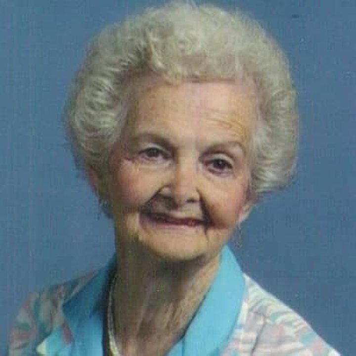 Jeanne Martin - Bio, Age, Net Worth, Divorce, Nationality, Body Measurement, Career