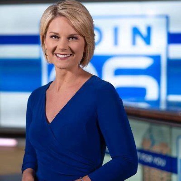 Jennifer Hoff Bio, Age, Height, Husband, Salary, Net worth, KOIN6