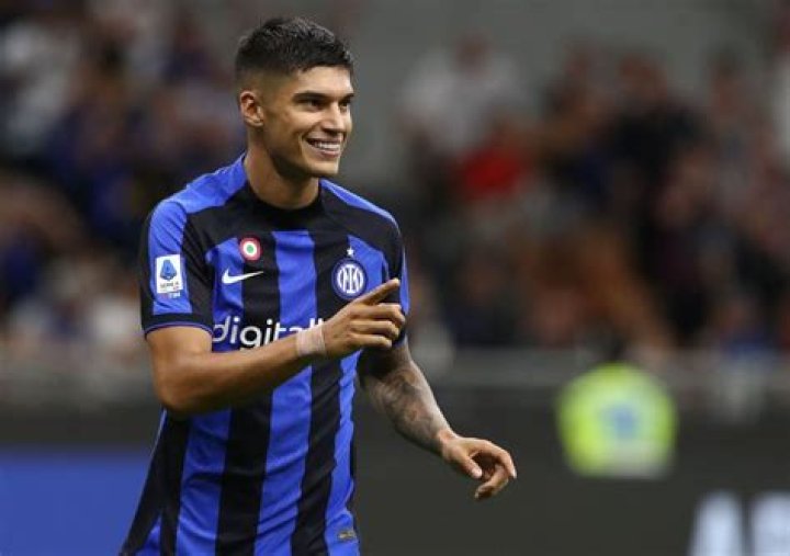Joaquin CORREA to join Serie A club Lazio from Sevilla