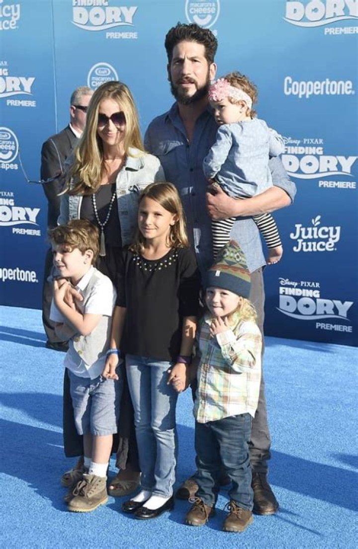 Jon Bernthal - Bio, Age, Net Worth, Height, Married, Nationality, Body Measurement, Career