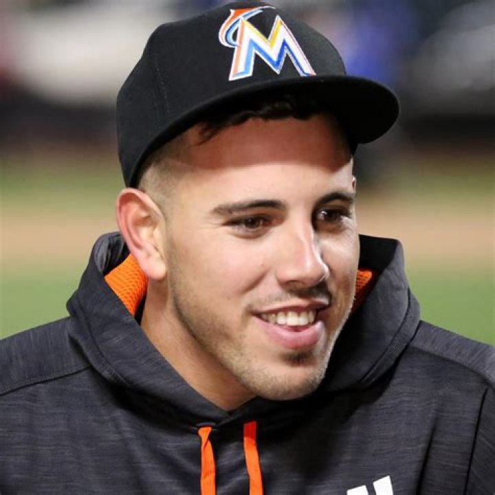 Jose Fernandez - Bio, Net Worth, Height