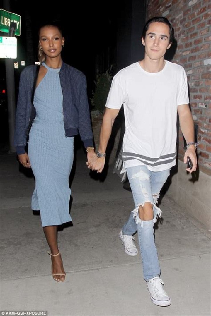 Juan David Borrero Net Worth, Age, Wiki【 Jasmine Tookes Boyfriend 】