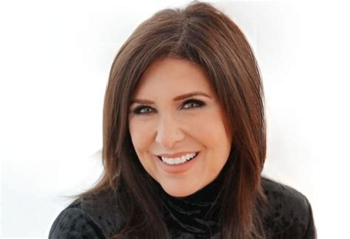Julie O’Neill Bio, Age, Height, Husband, Salary, Net Worth, FOX19 WXIX