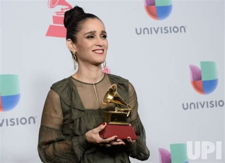 	Julieta Venegas: En su camino están Xcaret y los Latin Grammy	