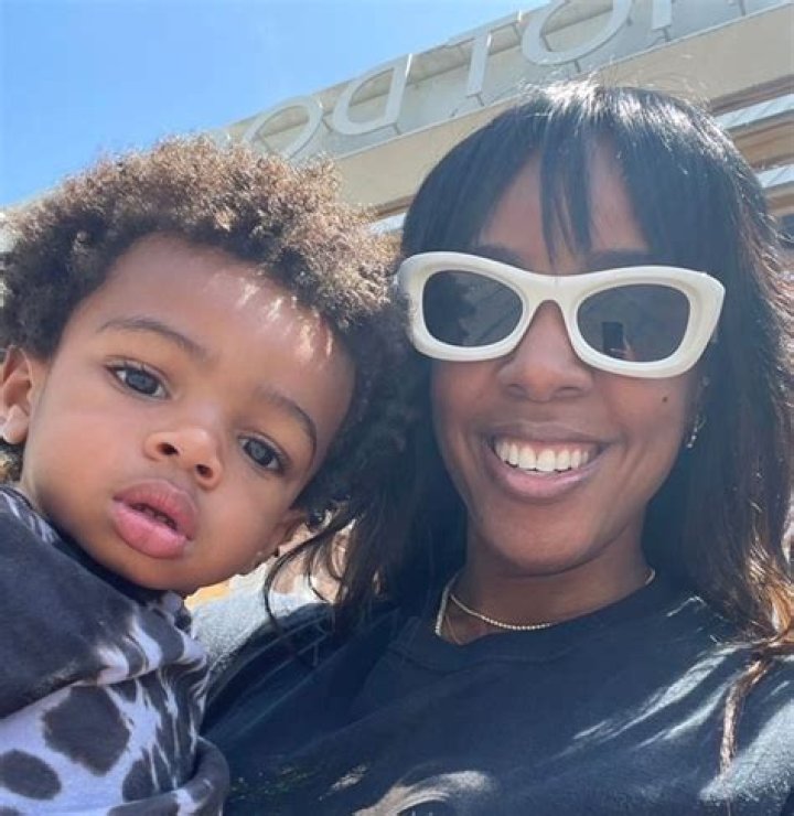 KELLY ROWLAND SAYS YOUNGER SON TOOK HIS FATHER’S ‘WHOLE FACE’