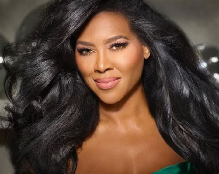 Kenya Moore - Bio, Age, Net Worth, Height, Nationality, Career, Instagram
