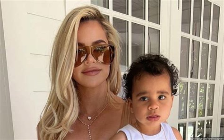 KHLOE KARDASHIAN SHARES PHOTOS FROM SON TATUM’S 1ST BIRTHDAY