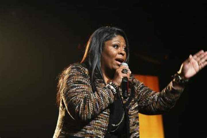 Kim Burrell Biography