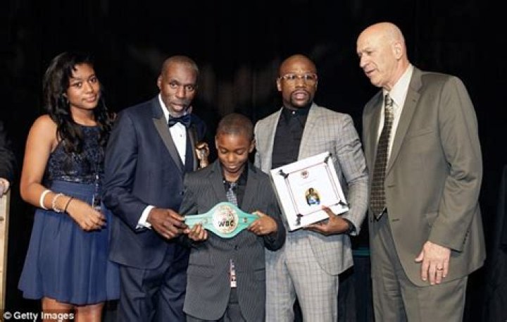 Koraun Mayweather Wiki, Net Worth, Parents, Siblings, Girlfriend, Height, Bio