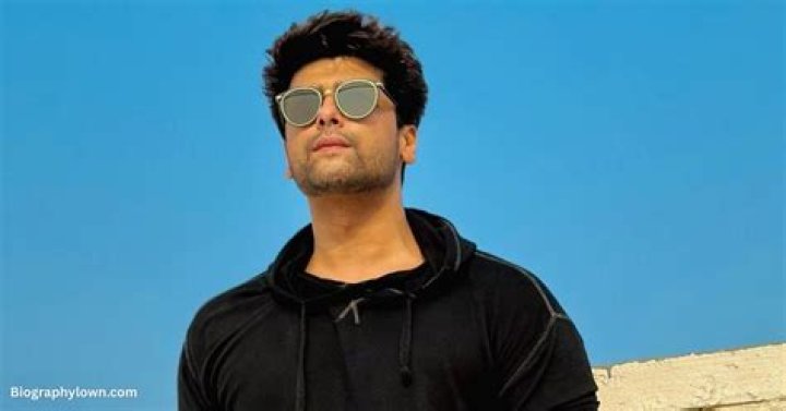 Kushal Tandon Biography