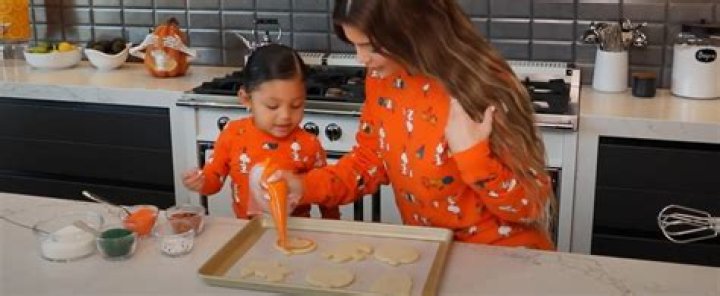 KYLIE JENNER AND STORMI WEBSTER BAKE COOKIES IN ADORABLE VIDEO