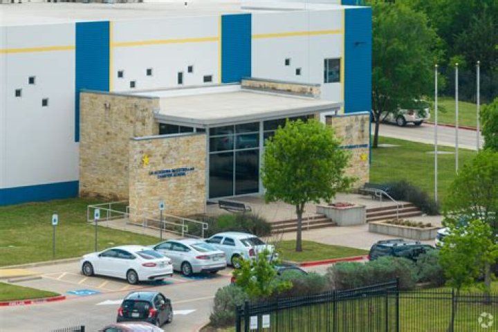 La Academia De Estrellas Charter School - Dallas