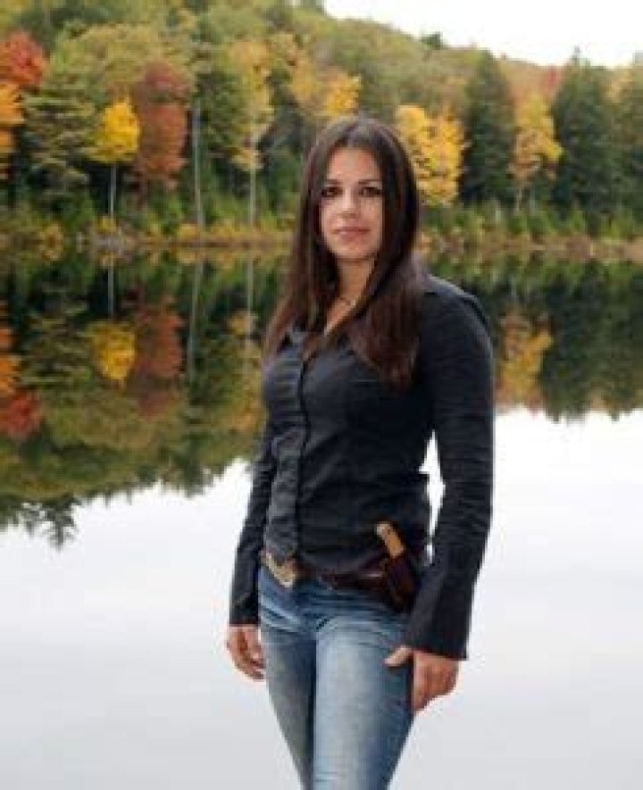 Laura Zerra Age, Wiki, Bio, Married, Birthday, Husband, Tattoos, Wikipedia
