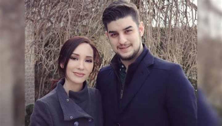 Lauren Chen Married: A Deep Dive Into Her Life And Relationship