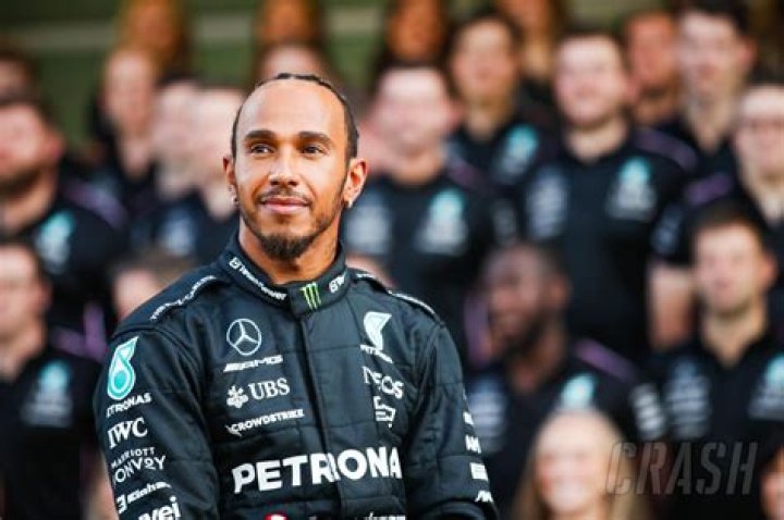 Lewis Hamilton delivers “very surreal” response to final Mercedes F1 car launch | F1