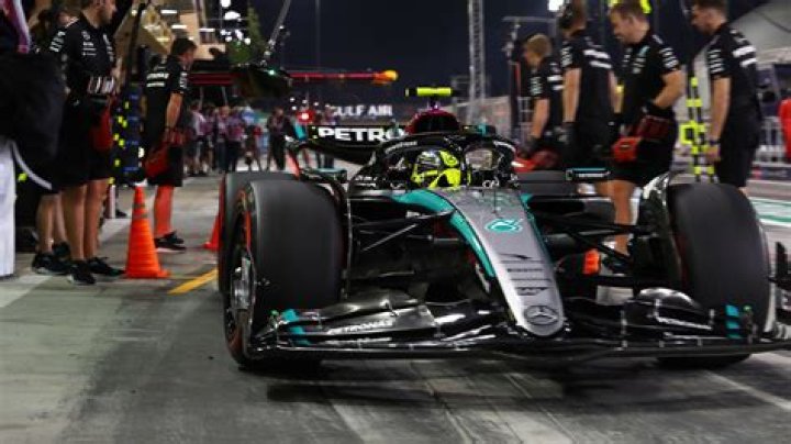 Lewis Hamilton leads Mercedes 1-2 in FP2 at F1 Bahrain Grand Prix | F1