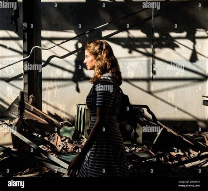 Lina Lardi: The Enigmatic Figure Behind The Scenes