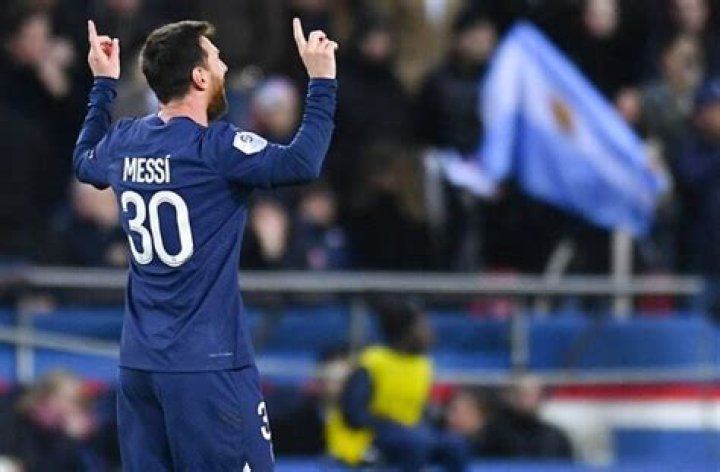 Lionel Messi scores for PSG in 2-0 win vs. Angers