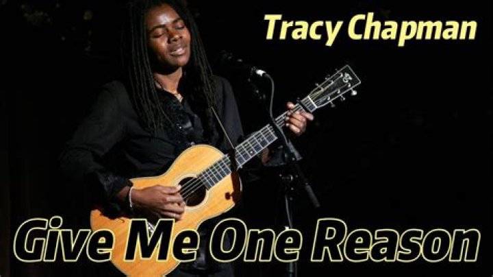 Lirik dan Chord Lagu Give Me One Reason