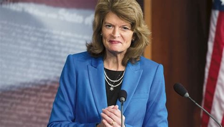 Lisa Murkowski: Wiki, Bio, Age, Polls, Election, Net Worth, Party, Committees
