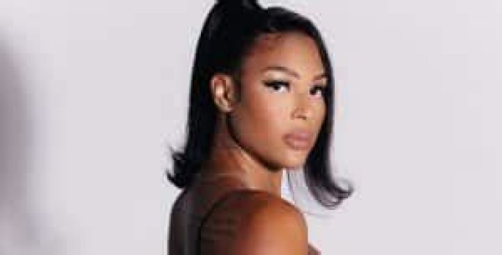 Liz Cambage: Wiki, Age, Bio, Height, Boyfriend, Net Worth