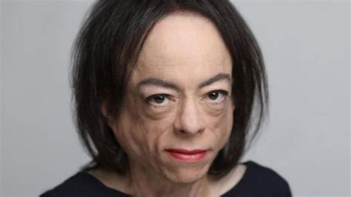 Liz Carr Biography