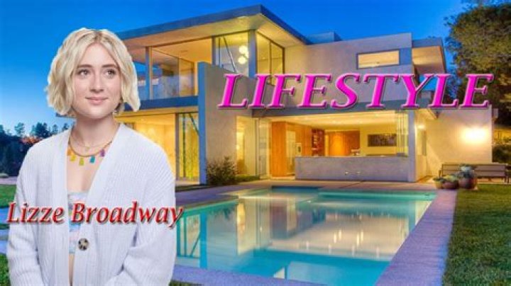 Lizze Broadway Net Worth, Age, Bio, Boyfriend, Nationality, Achievements & More