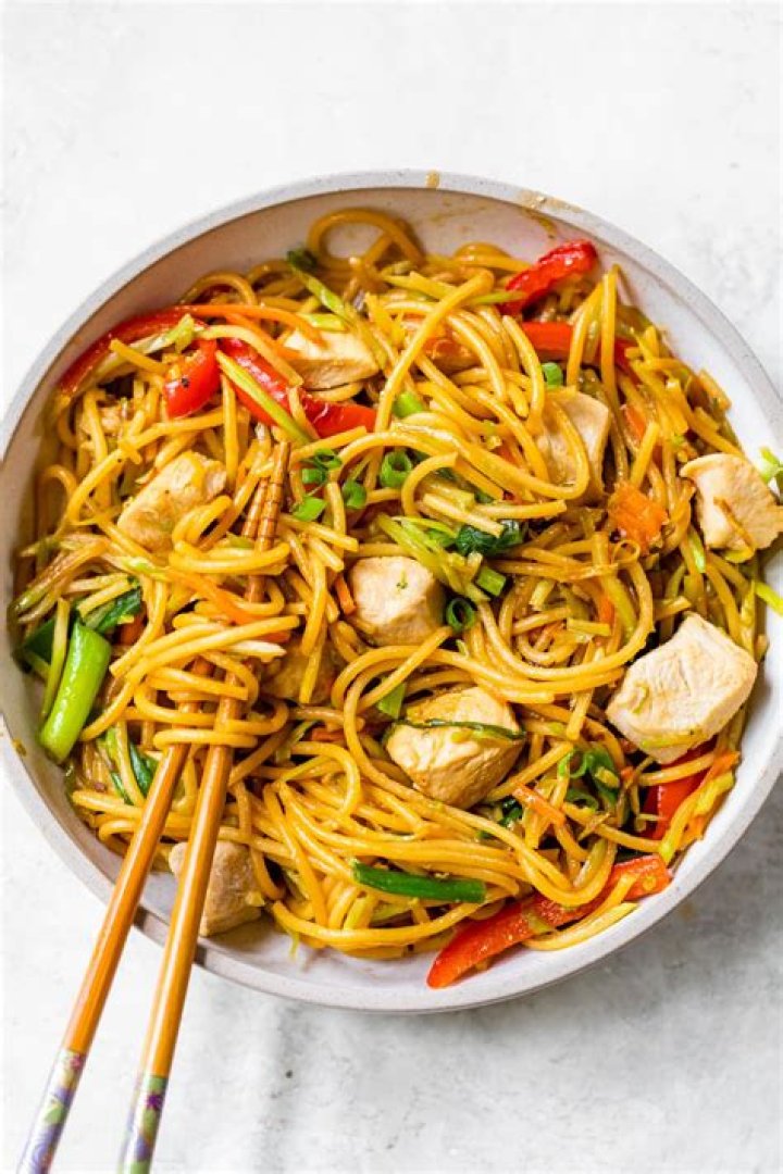 Low Carb Noodles Meal | Chicken Chow Mein Recipe